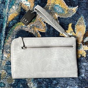 Joy Susan Wristlet Wallet Gray Python Snake NEW